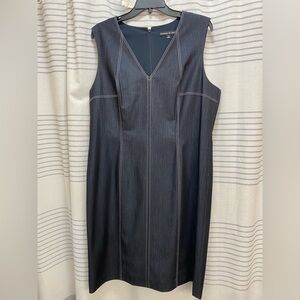 Preston & York Black V-Neck Midi Dress